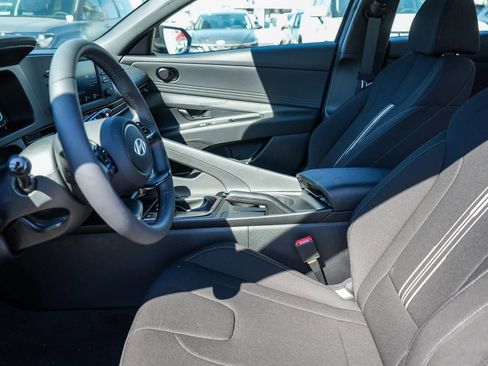 New 2025 Hyundai Elantra Sport image 21