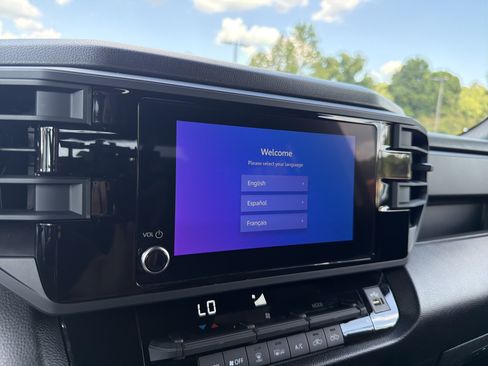 Certified 2025 Toyota Tundra SR AWD/4WD image 6