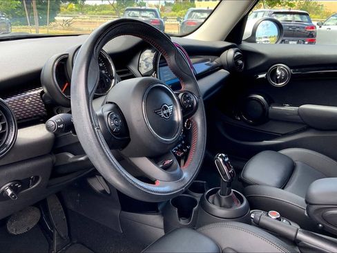 Used 2020 MINI Cooper S image 12
