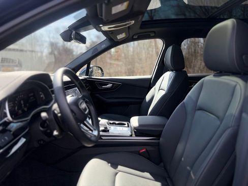 Certified 2025 Audi Q7 2.0T Premium Plus w/ Convenience Plus Package AWD/4WD image 15