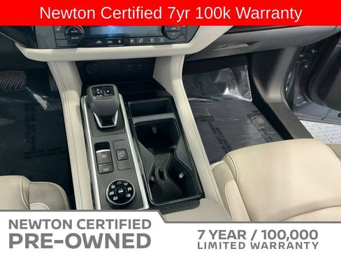 Used 2025 Nissan Pathfinder SL AWD/4WD image 15