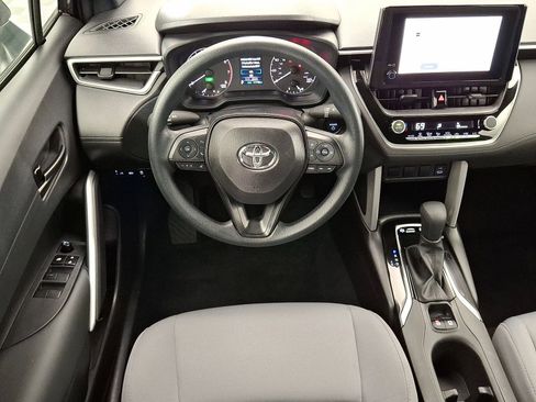 Used 2025 Toyota Corolla Cross AWD Hybrid image 12