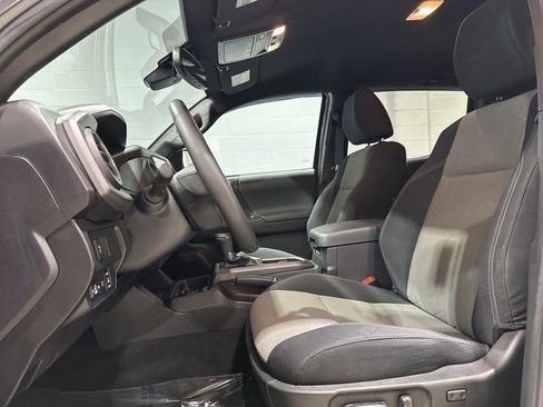 Used 2023 Toyota Tacoma TRD Sport image 13