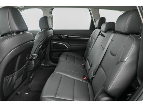 New 2025 Kia Telluride LX image 12