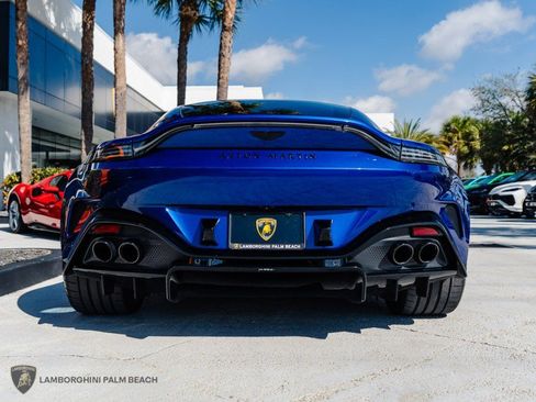 Used 2025 Aston Martin V8 Vantage Coupe image 5