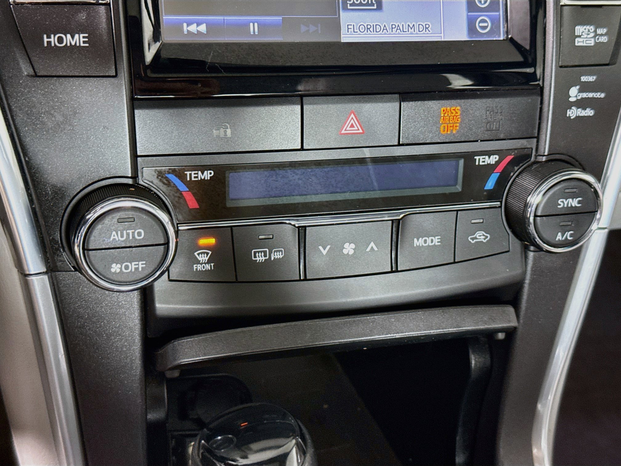 Used 2015 Toyota Camry XLE FWD image 19