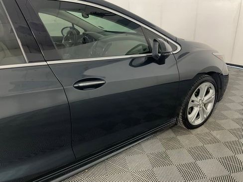 Used 2017 Chevrolet Cruze Premier image 9