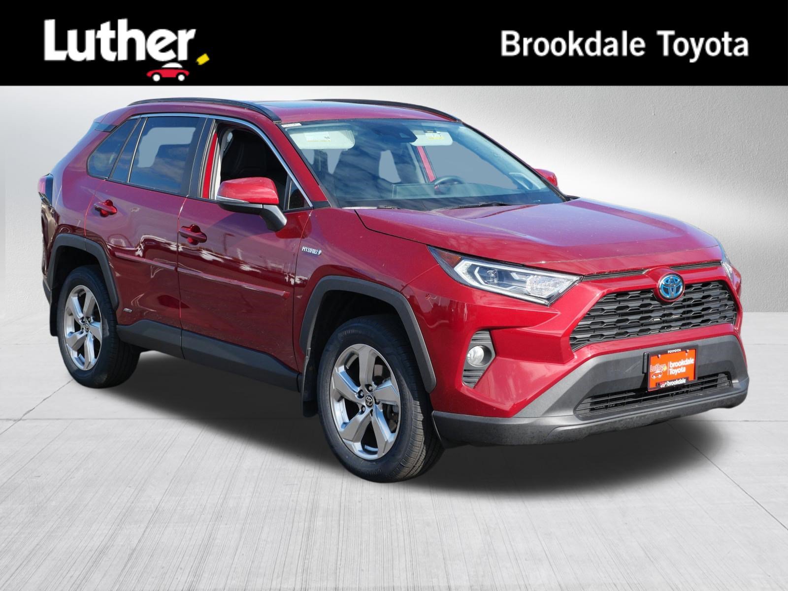 Certified 2021 Toyota RAV4 XLE Premium AWD/4WD image 1