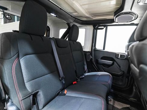 Used 2021 Jeep Wrangler Unlimited Rubicon w/ Dual Top Group AWD/4WD image 34