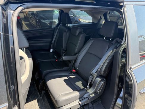 Used 2025 Honda Odyssey EX-L image 6