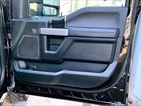 Used 2021 Ford F250 Platinum w/ FX4 Off-Road Package image 23