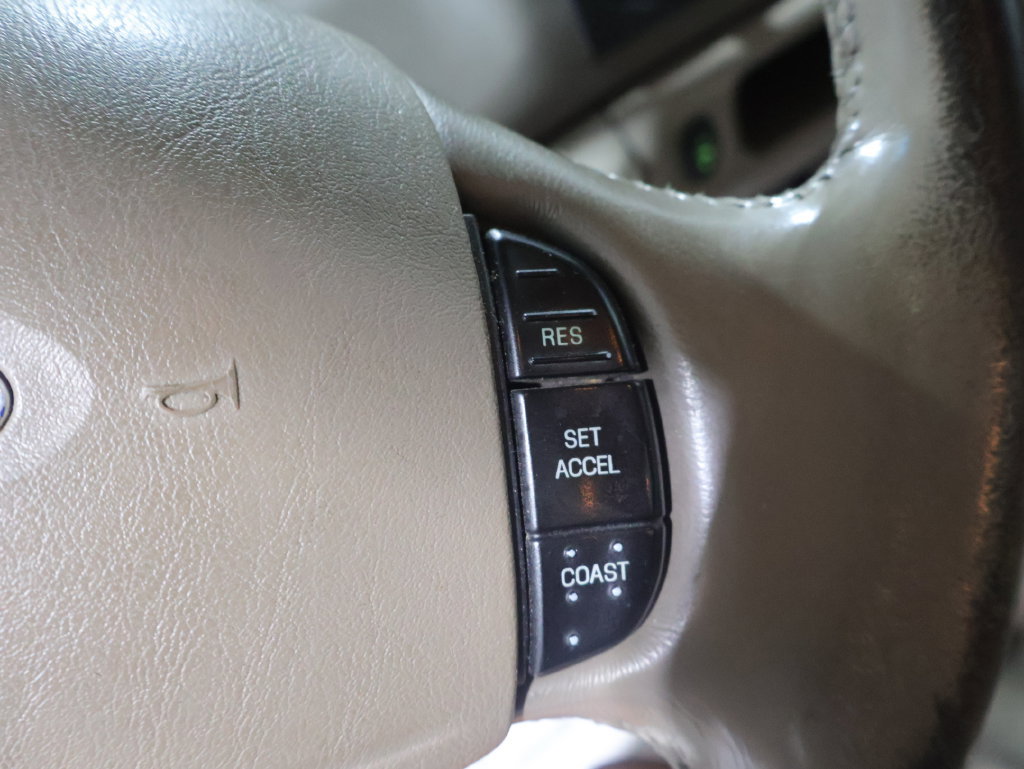 Used 2004 Ford F350 Lariat AWD/4WD image 28