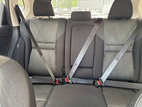 Used 2025 Nissan Rogue SV AWD/4WD image 5