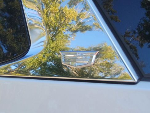 Used 2021 Cadillac Escalade Premium Luxury image 9