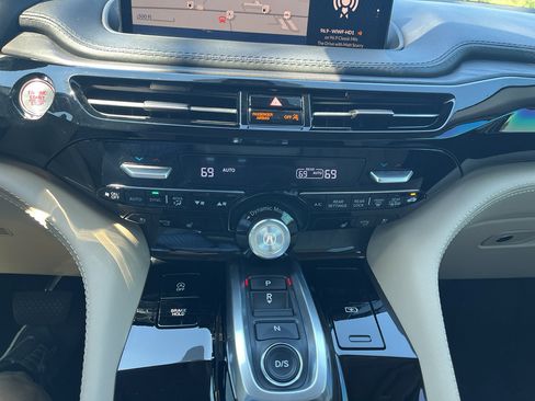 Certified 2023 Acura MDX SH-AWD w/ Advance Package image 24