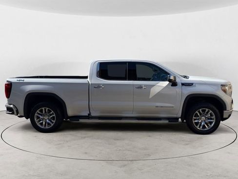 Used 2022 GMC Sierra 1500 SLT w/ SLT Premium Plus Package AWD/4WD image 6