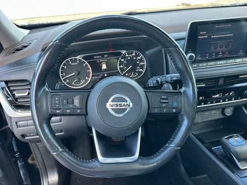 Used 2021 Nissan Rogue SV w/ Premium Package image 17