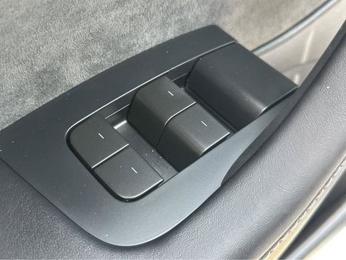 Used 2023 Tesla Model 3 Standard Range RWD image 31