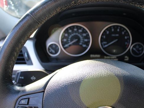 Used 2018 BMW 320i xDrive Sedan image 27