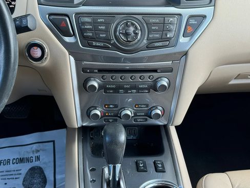 Used 2018 Nissan Pathfinder SL FWD image 17
