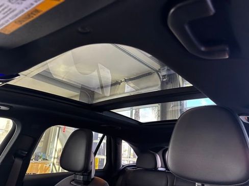 Certified 2025 Mercedes-Benz GLC 300 GLC 300 image 19