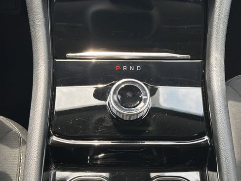 Used 2023 Jeep Grand Cherokee Laredo w/ Luxury Tech Group I AWD/4WD image 23