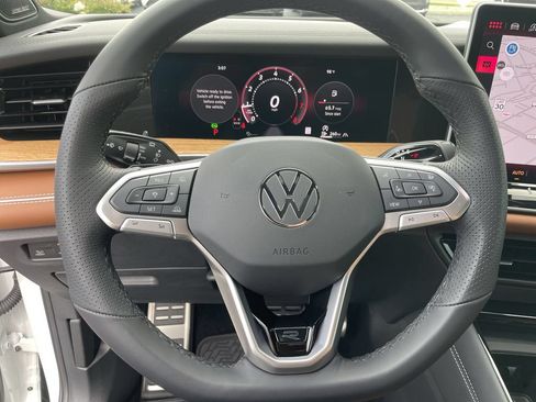 Used 2026 Volkswagen Tiguan SEL R-Line AWD/4WD image 18