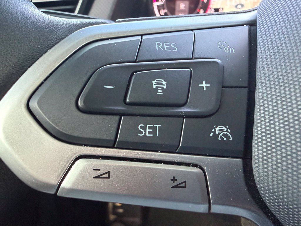 Used 2024 Volkswagen Atlas Peak Edition SEL AWD/4WD image 21