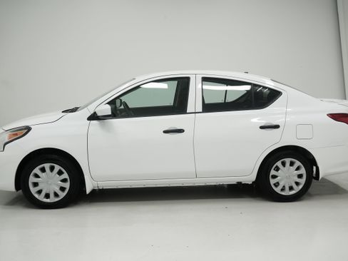 Used 2019 Nissan Versa S Plus FWD image 7