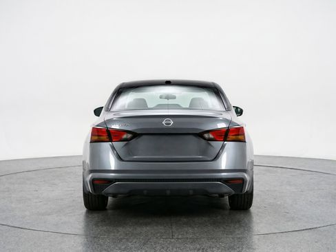 Used 2025 Nissan Altima 2.5 SV FWD image 7