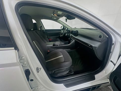 Used 2025 Hyundai Sonata SEL FWD image 32