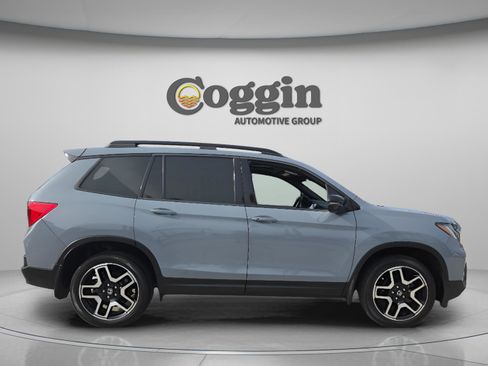 Used 2023 Honda Passport Elite image 6