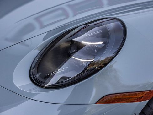Certified 2025 Porsche 911 Carrera GTS RWD image 20