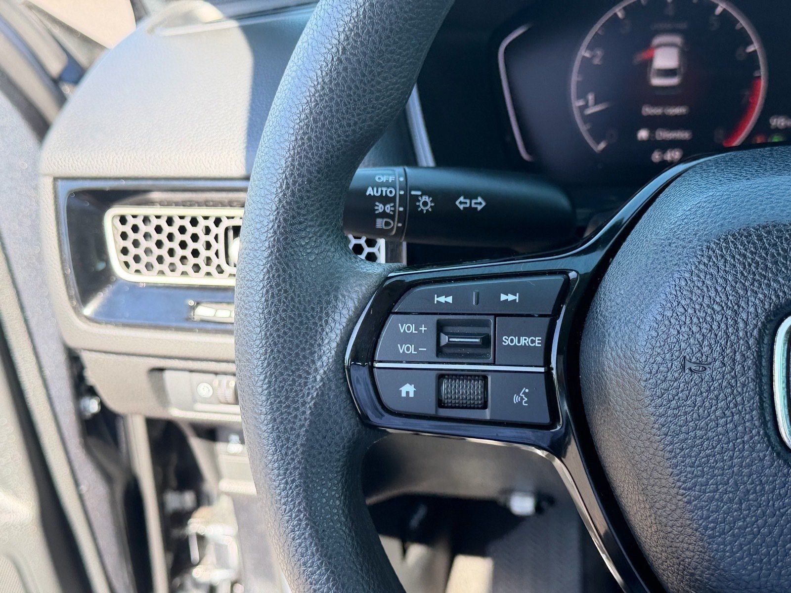Used 2025 Honda Civic LX image 22