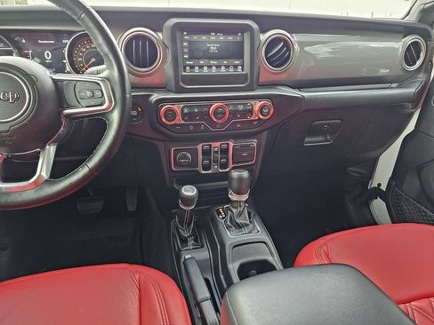 Used 2020 Jeep Gladiator Overland w/ LED Lighting Group AWD/4WD image 13