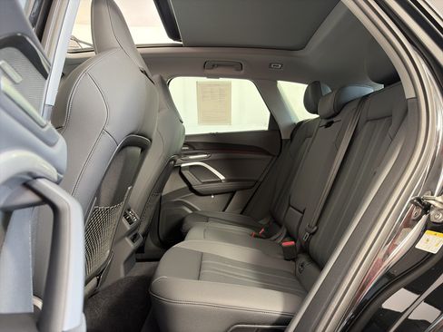 Certified 2025 Audi Q5 Premium Plus AWD/4WD image 7