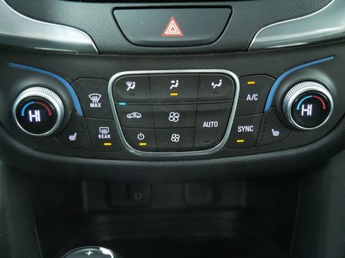 Used 2018 Chevrolet Equinox LT image 29