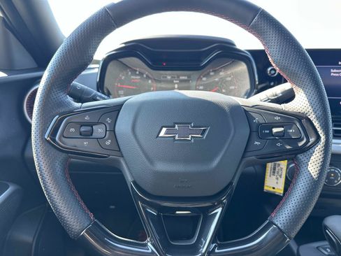 Certified 2024 Chevrolet Trax RS w/ Sunroof Package FWD image 19