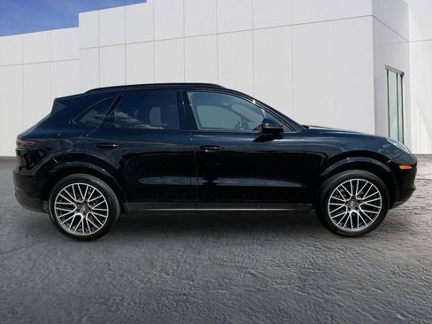 Certified 2023 Porsche Cayenne AWD/4WD image 8