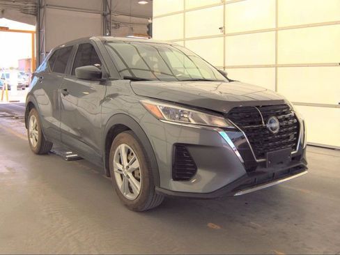 Used 2024 Nissan Kicks S FWD image 4