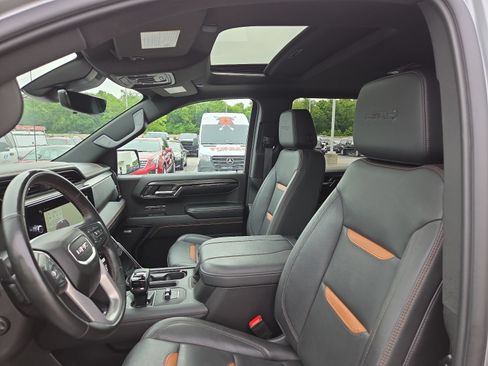 Certified 2024 GMC Sierra 1500 AT4 w/ Technology Package AWD/4WD image 9