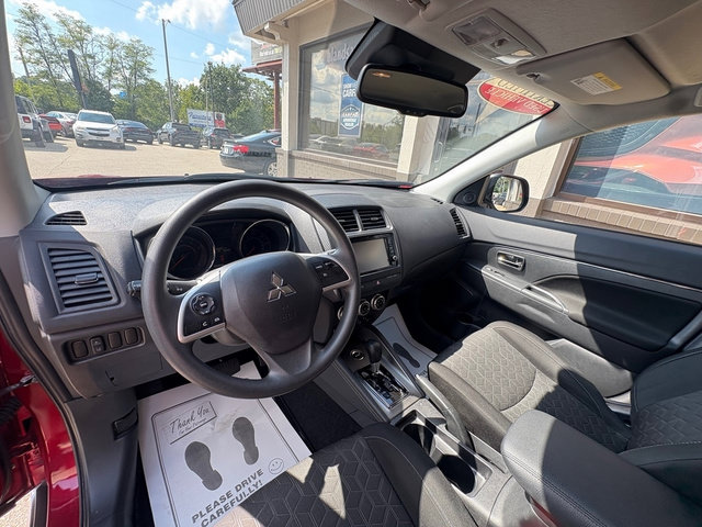 Used 2025 Mitsubishi Outlander Sport ES AWD/4WD image 15