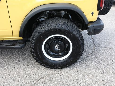 Certified 2024 Ford Bronco Heritage Edition AWD/4WD image 4
