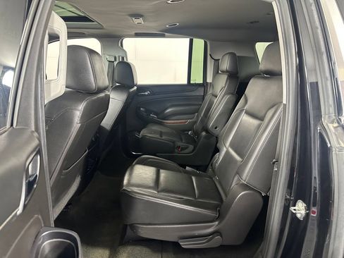 Used 2018 GMC Yukon XL SLT w/ HD Trailering Package AWD/4WD image 18