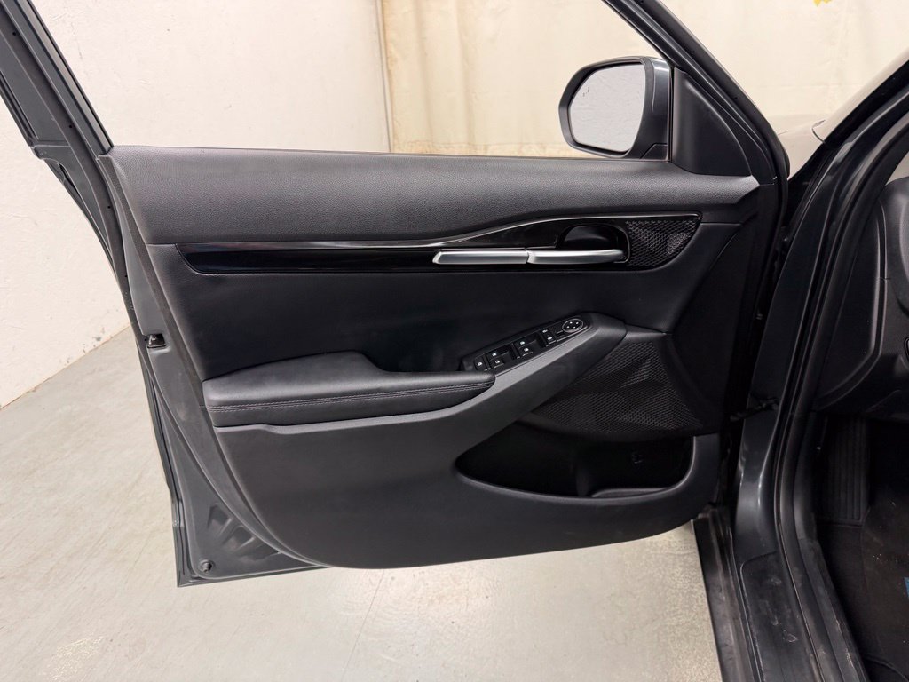Used 2023 Kia Seltos Nightfall Edition AWD/4WD image 16