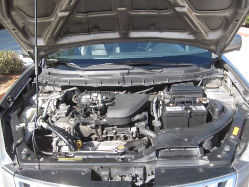 Used 2012 Nissan Rogue SL FWD image 31