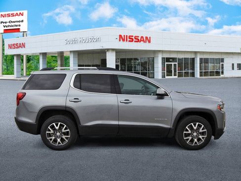 Used 2023 GMC Acadia SLE w/ Driver Convenience Package image 5