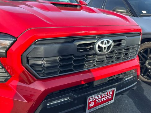 Certified 2024 Toyota Tacoma TRD Sport image 9