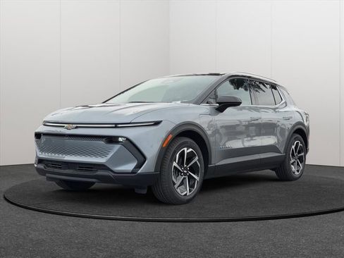 New 2026 Chevrolet Equinox EV LT image 3