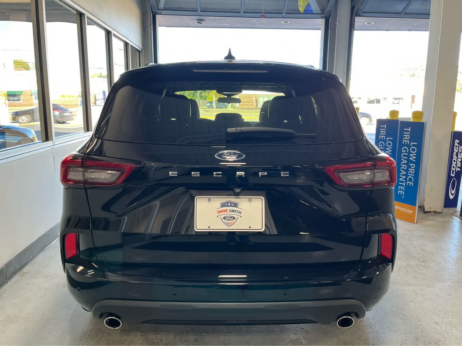 Used 2023 Ford Escape ST-Line w/ Tech Pack #1 FWD image 6